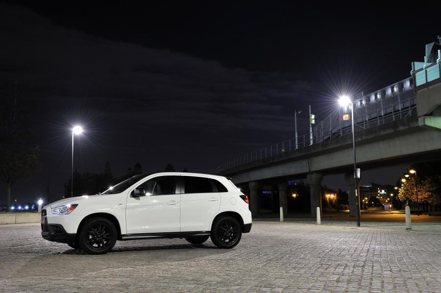  Mitsubishi ASX Black 2011 года  (UK) (фото 69 из 109)